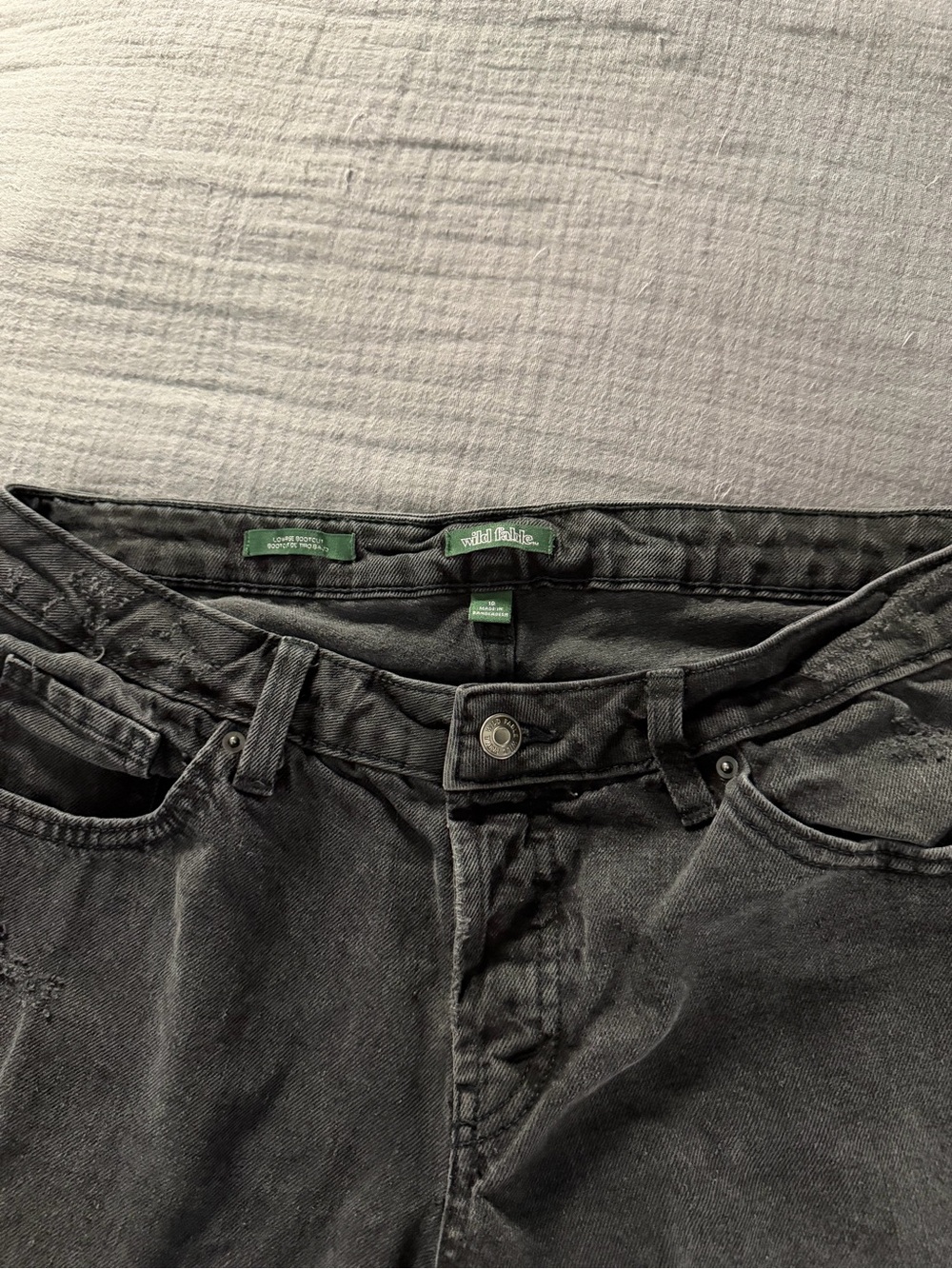 Wild Fable Womens Low Rise Bootcut Jeans Black Size 10 - Picture 2 of 3
